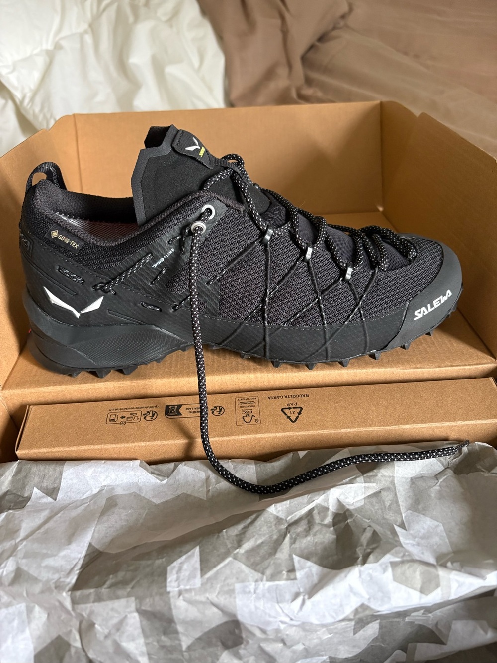 Women’s Wildfire 2 Black Gore-Tex Hiking Shoes
